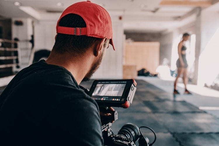 Hoe uw fitnessbedrijf te laten groeien met behulp van video